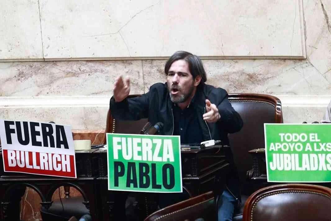 DEL CAÑO CRITICA AL GOBIERNO Y APUNTA A MILEI