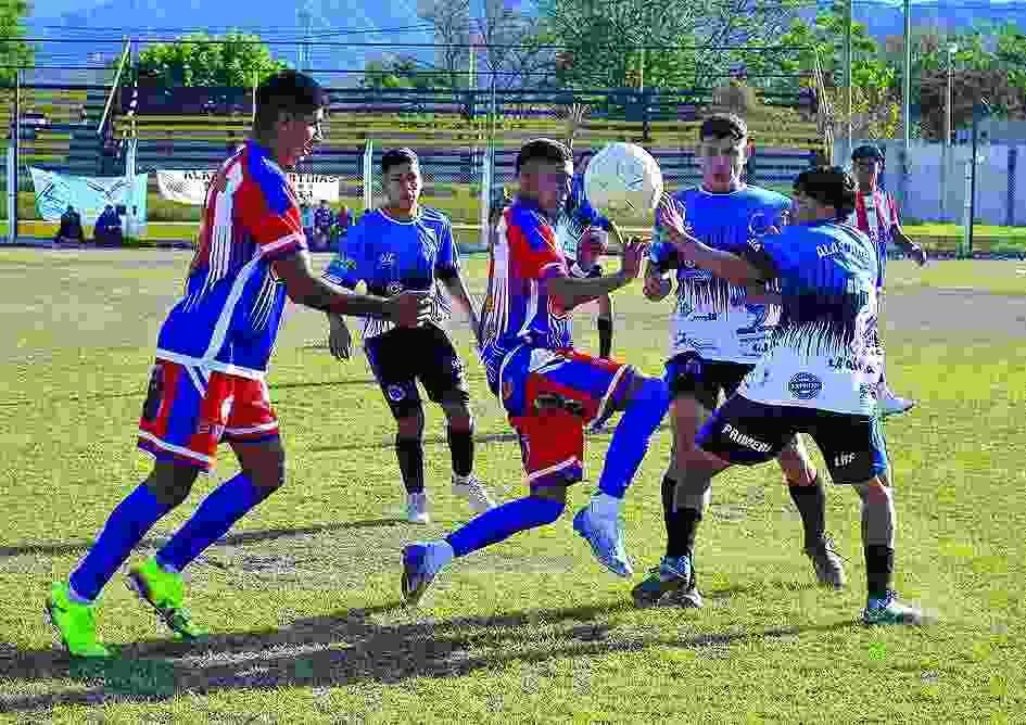 ESTUDIANTES DEFENDE LA PUNTA ANTE ALAS ARGENTINAS