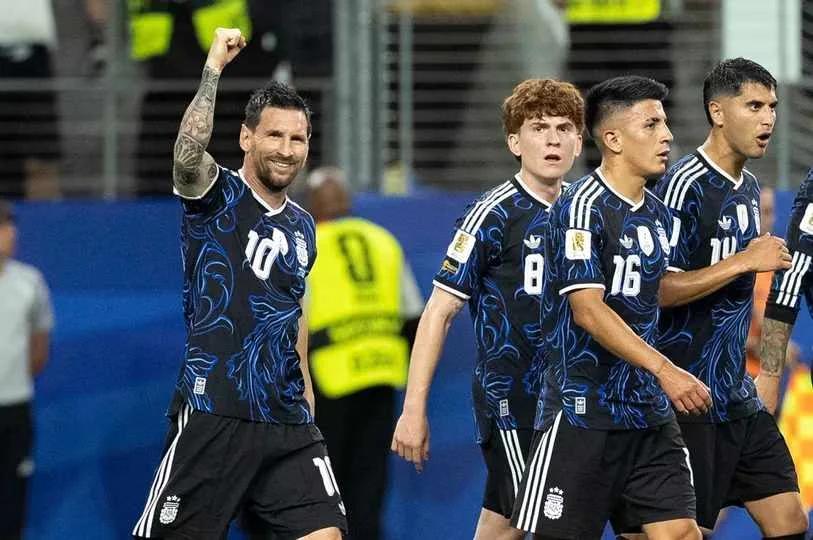 ARGENTINA BUSCA ROMPER UNA RACHAS ANTE INGLATERRA