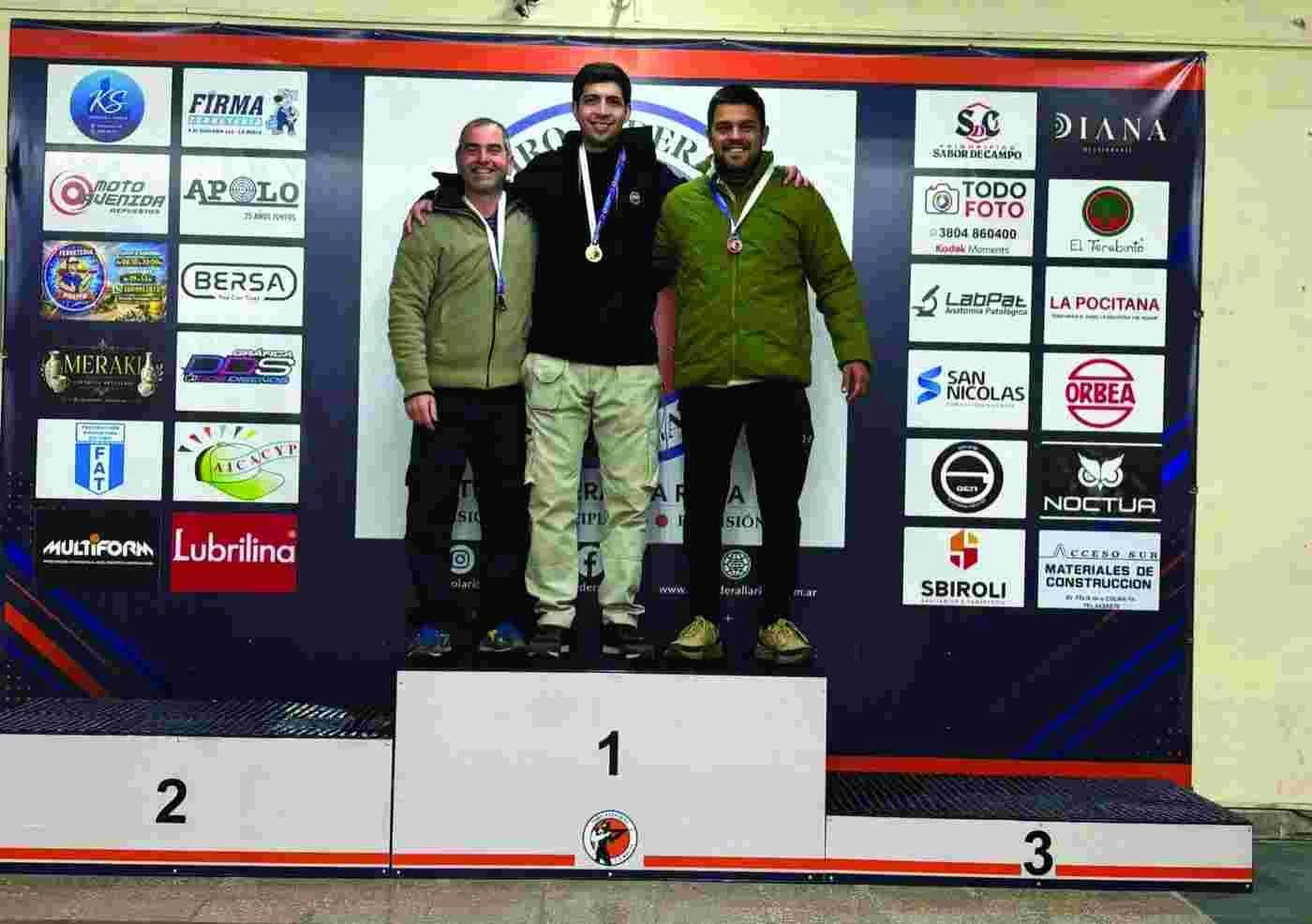 DEBUT FAMILIAR EN EL TIRO FEDERAL LA RIOJA