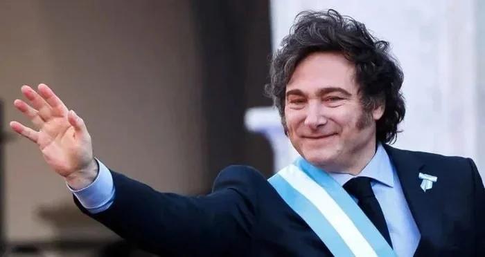 MILEI HABLARÁ EN CADENA NACIONAL POR EL DÍA DE LA INDEPENDENCIA