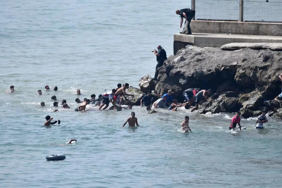 CRISIS MIGRATORIA EN CEUTA Y MELILLA REABRE DEBATE EUROPEO