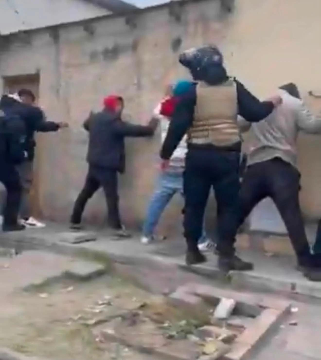 Operativo policial en barrios de la zona Este de la capital Riojana