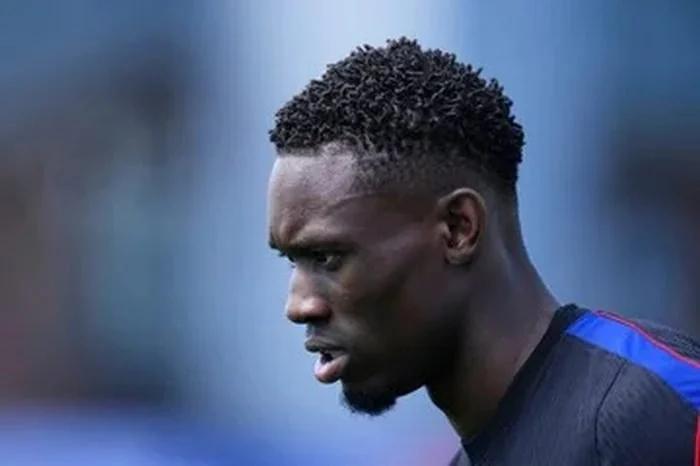 LA UEFA CRITICA A LA FIFA POR BALOGUN EN EL MUNDIAL