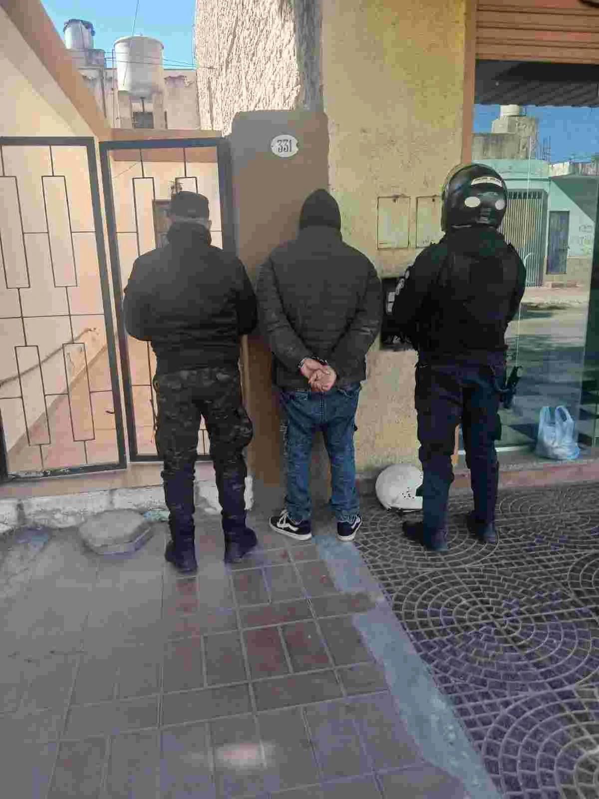 DETENIDO EN EL CENTRO DE LA CIUDAD CON PEDIDO DE CAPTURA JUDICIAL