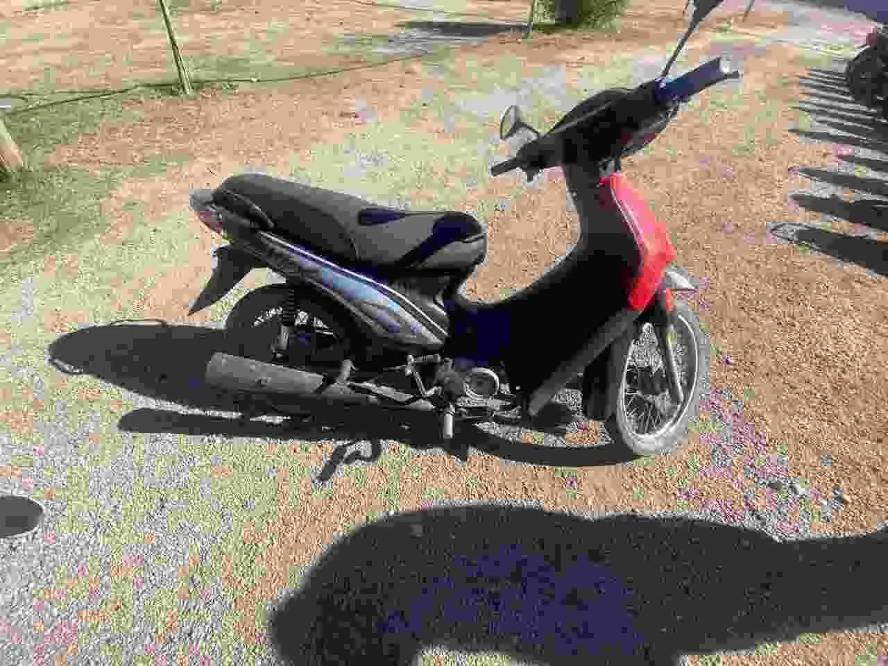 SECUESTRAN MOTOCICLETA CON MOTOR ADULTERADO EN AIMOGASTA