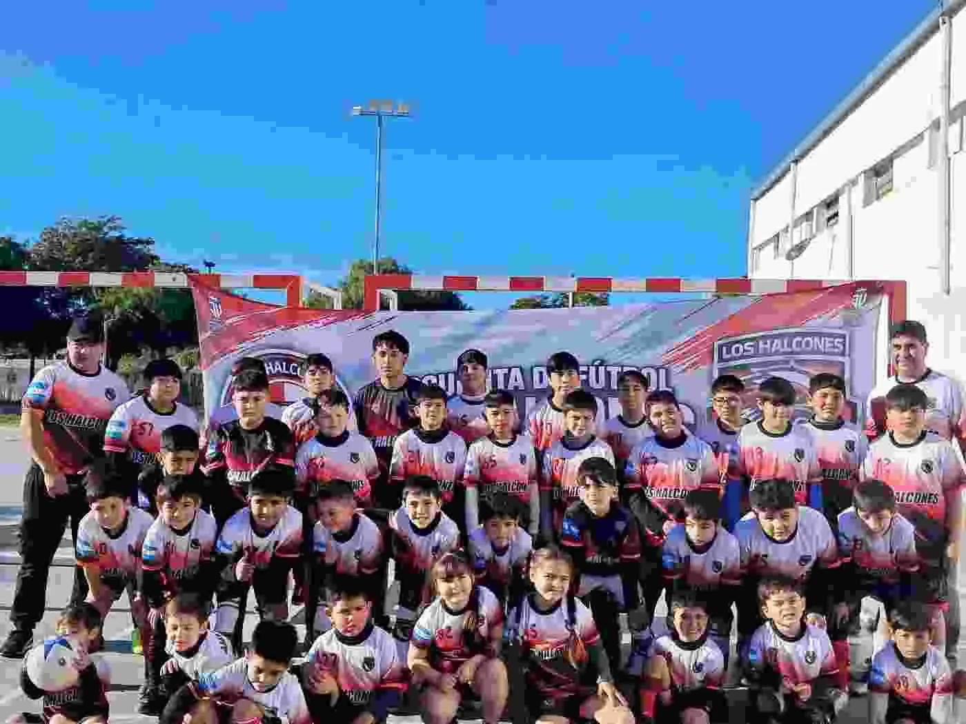 Los Halcones presenta su nueva camiseta para la temporada 2026