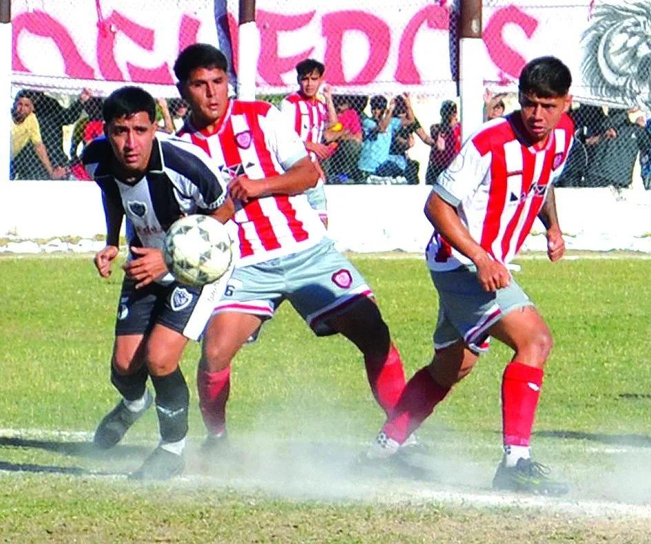 Estudiantes aprobó el primer examen y sacó ventaja en la semifinal