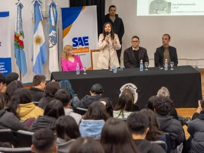 La UNLaR lanzó la cuarta edición del TIA para transformar la movilidad urbana