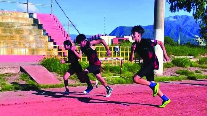 Torneo Evaluativo de Atletismo en el CEF 5