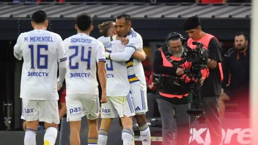 Boca y Newell's empataron 2-2 en Rosario
