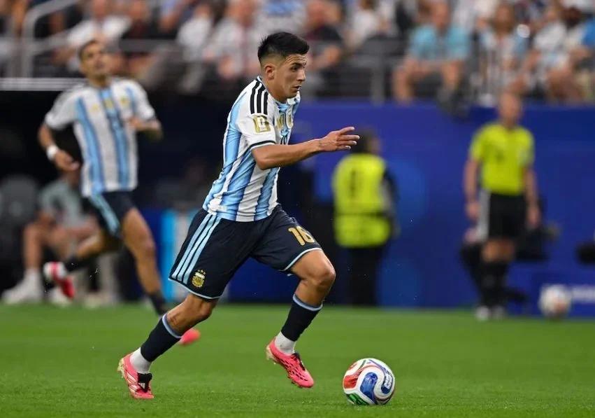 Thiago Almada ya está en la Argentina para sumarse a River: cuándo será su prime
