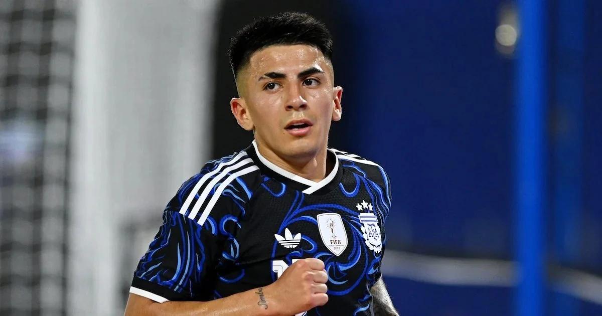 FLAMENGO MANTIENE SU OFERTA POR THIAGO ALMADA