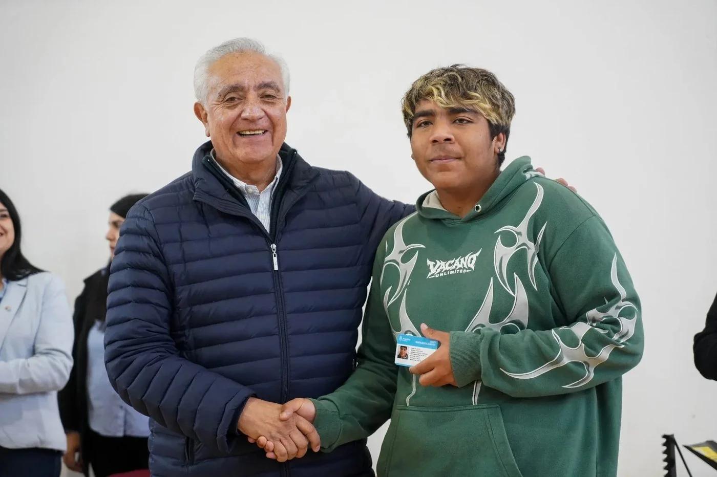 Fortalecen la inserción laboral de los estudiantes riojanos