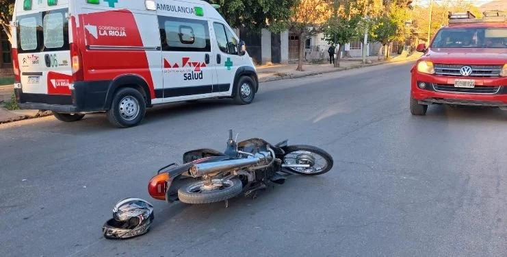 Motociclista lesionada tras caer en avenida San Nicolás de Bari