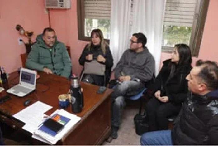 Coordinan acciones para abordar problemáticas de juventud en Chilecito