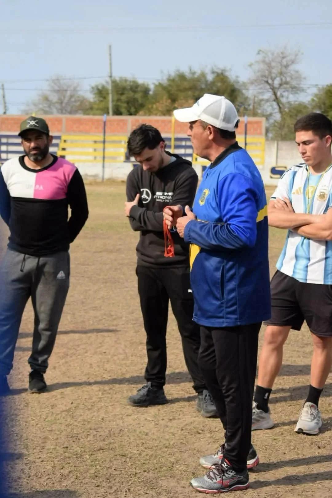 RICARDO "RULO" GONZÁLEZ ASUME COMO DT DE DEFENSORES