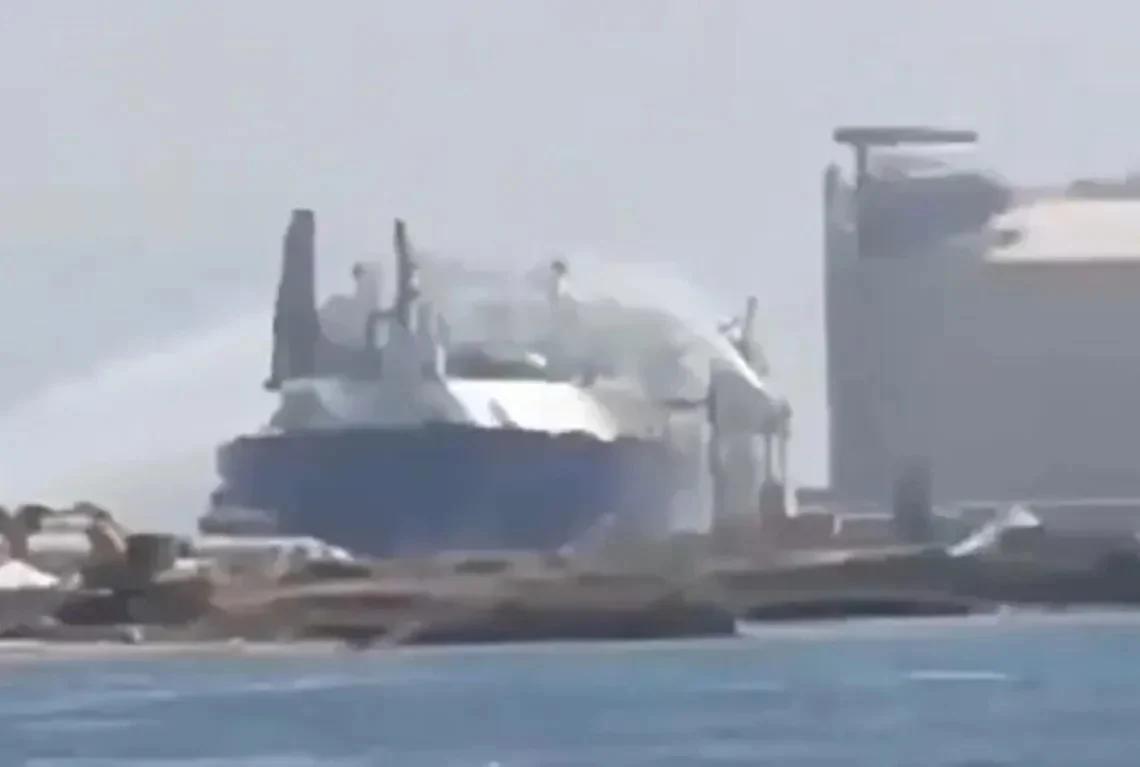 ATAQUE CON DRON A BUQUE EN EGIPTO