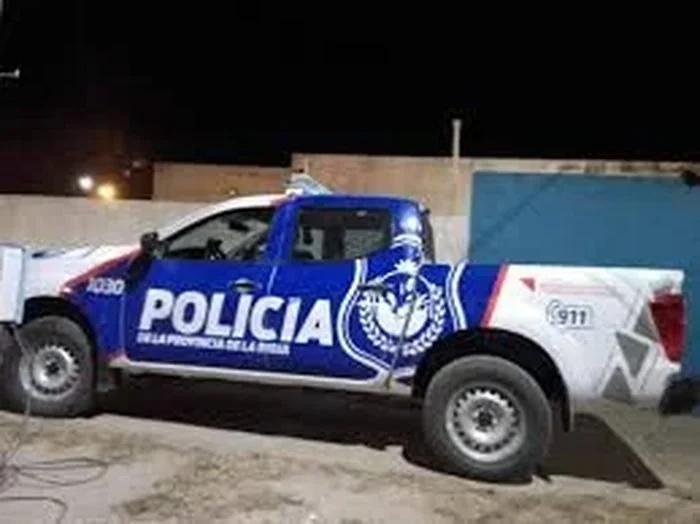 JOVEN INTRUSO FINGE DESMAYO TRAS SER SORPRENDIDO ROBANDO
