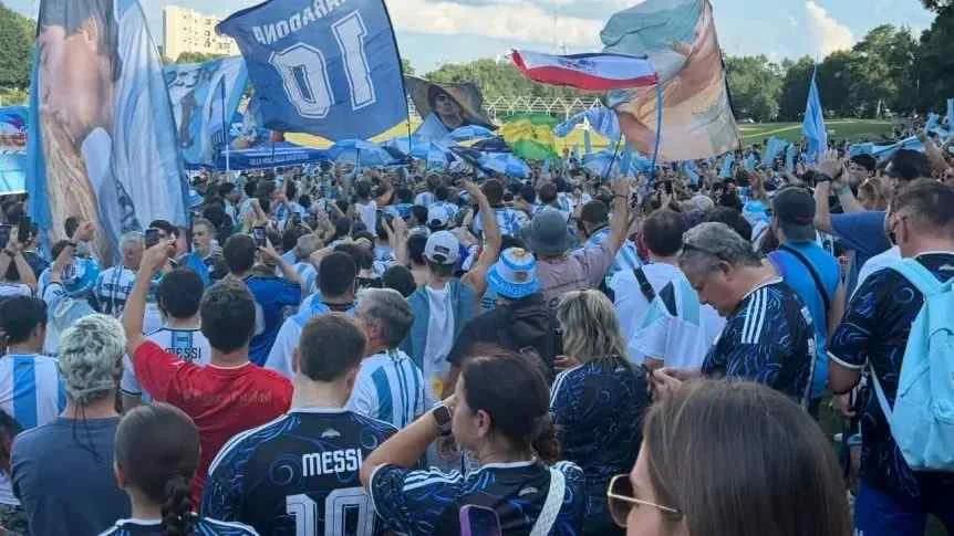 El banderazo argentino en Atlanta: pasión y aliento previo a Egipto