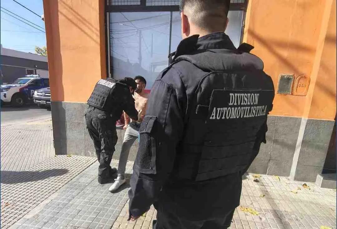 Hombre apuñalado en el centro de La Rioja tras dejar a su pareja actual