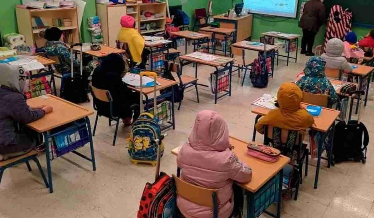 FLEXIBILIZAN HORARIOS ESCOLARES POR FRÍO EXTREMO