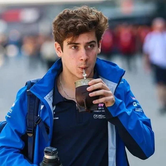 COLAPINTO Y SU ADICCIÓN AL MATE