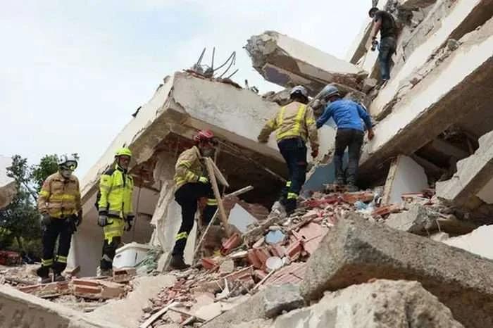 AUMENTAN LOS FALLECIDOS POR TERREMOTOS EN VENEZUELA