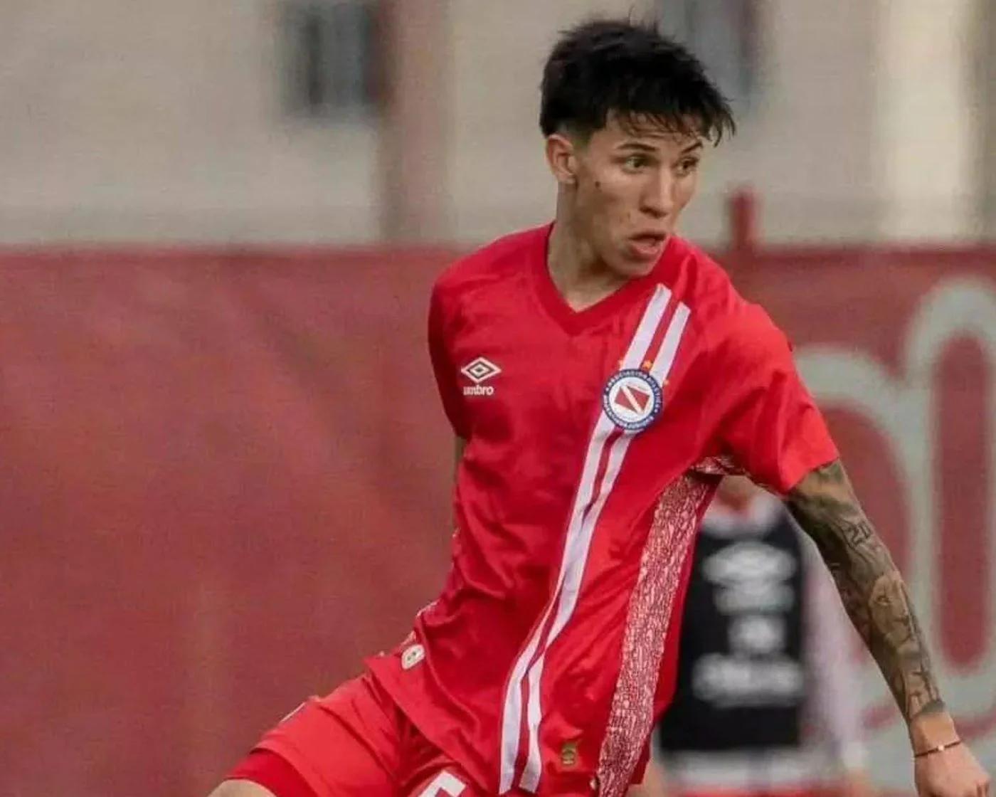Giovanni, el joven riojano que brilla en la Reserva de Argentinos Juniors