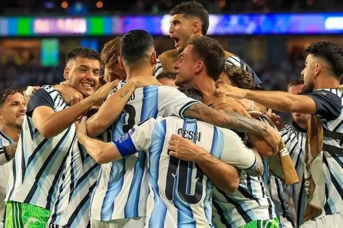 ARGENTINA AVANZA A OCTAVOS DE FINAL CON EMOCIONANTE VICTORIA
