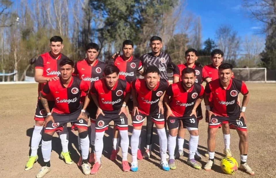 NEWELL'S DE SAÑOGASTA GOLEÓ 5-0 A LOS CHUYOS