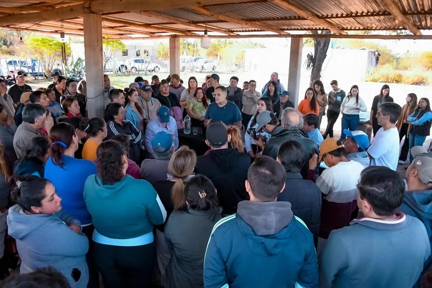 Familias del barrio Agrupación Gaucha iniciaron el trámite para sus escrituras
