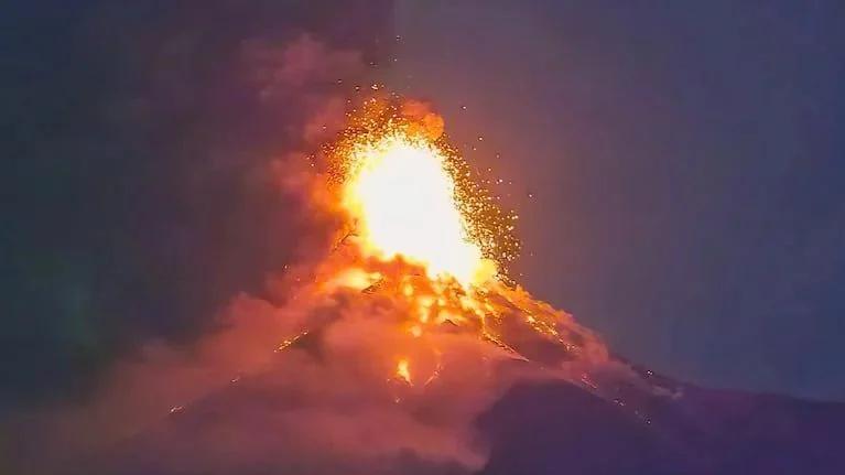 ALERTA NARANJA POR VOLCÁN DE FUEGO EN GUATEMALA