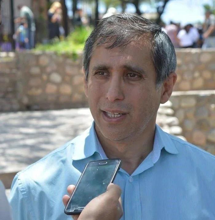 Dictan la falta de mérito para Alberto Paredes Urquiza en la causa Villa Castell
