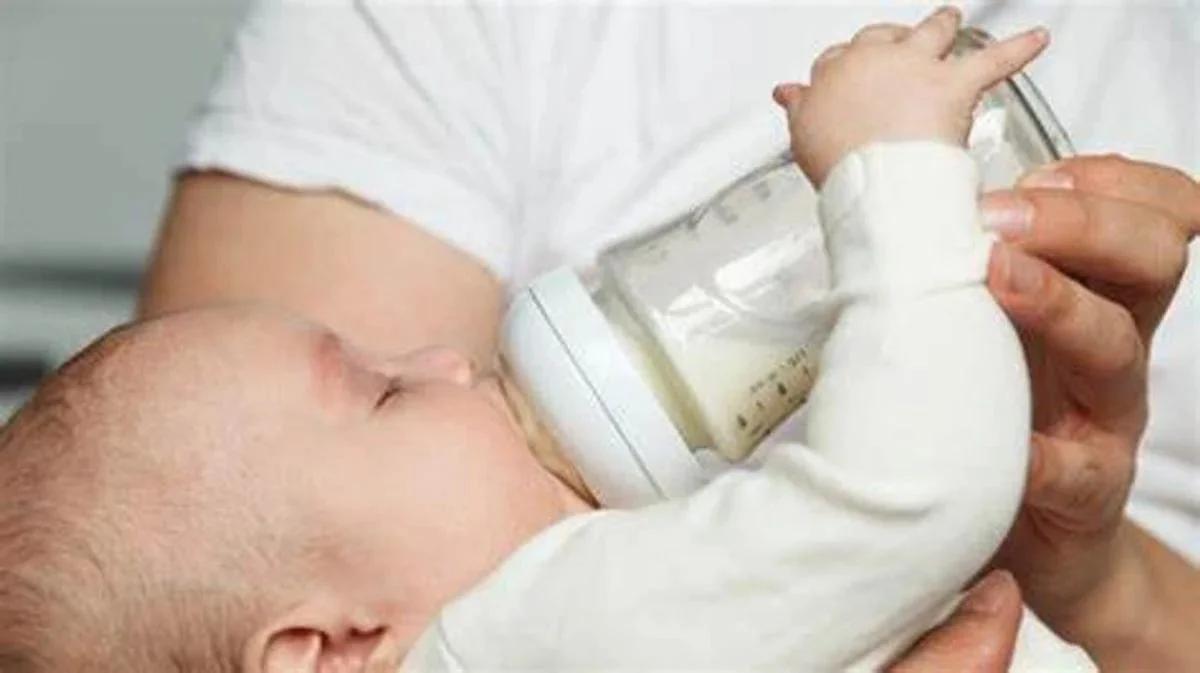 Indemnizan a familias por intercambio de bebés en 1977