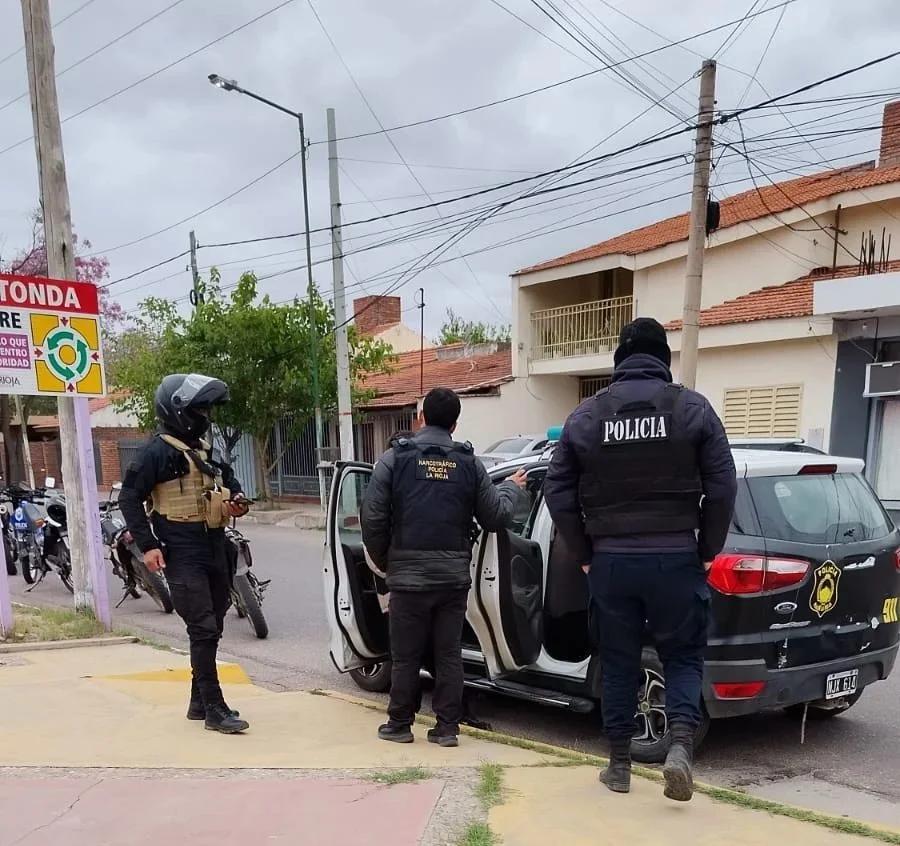 Demoran a motociclista alcoholizado y con cocaína en el barrio Ramírez de Velasc