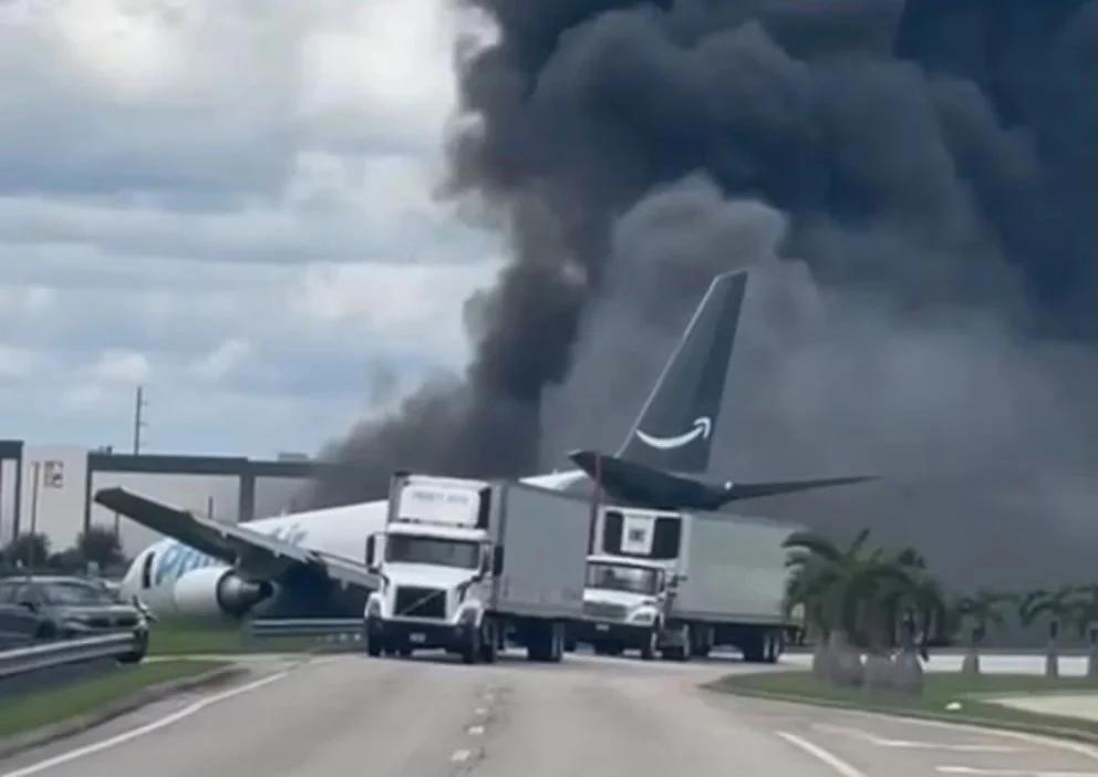 Despiste e incendio de un avion de carga en Miami