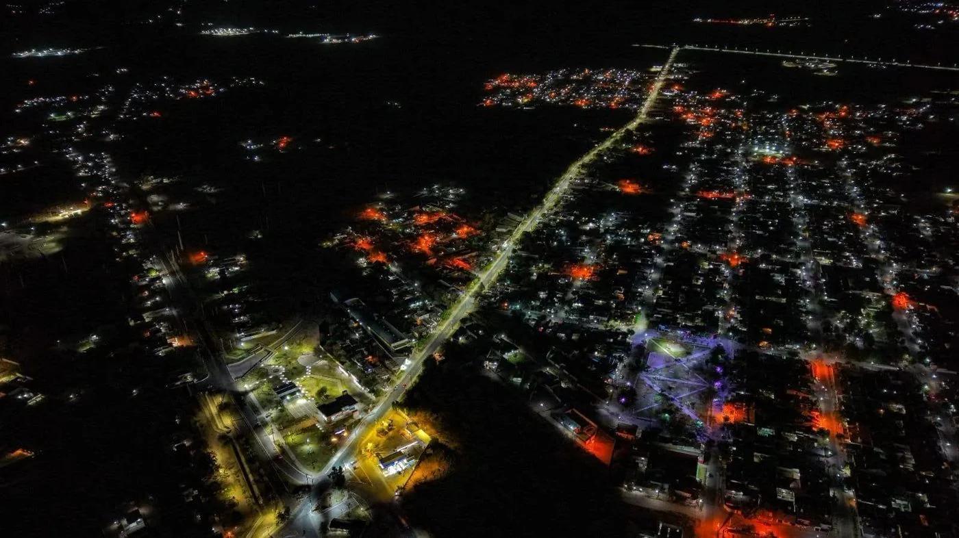 Inauguraron la iluminación completa de la avenida Felipe Varela